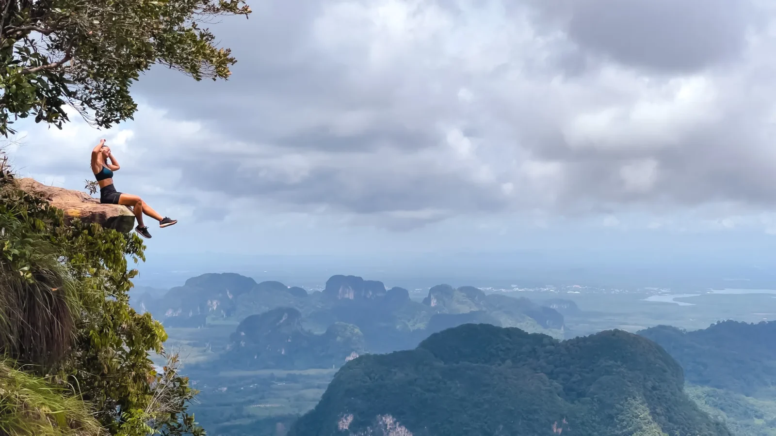 Adventure, Relaxation, and Paradise: Why Krabi and Phi Phi Islands Should Be on Your Bucket List