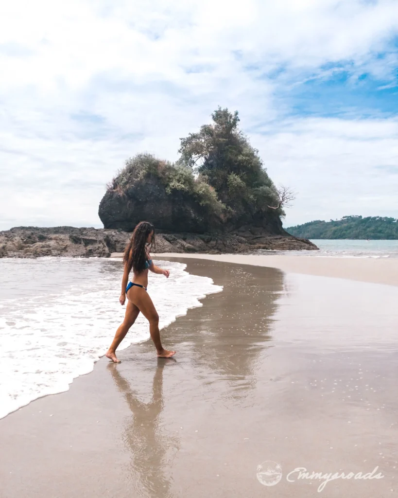MANUEL ANTONIO NATURAL PARK hike Costa Rica