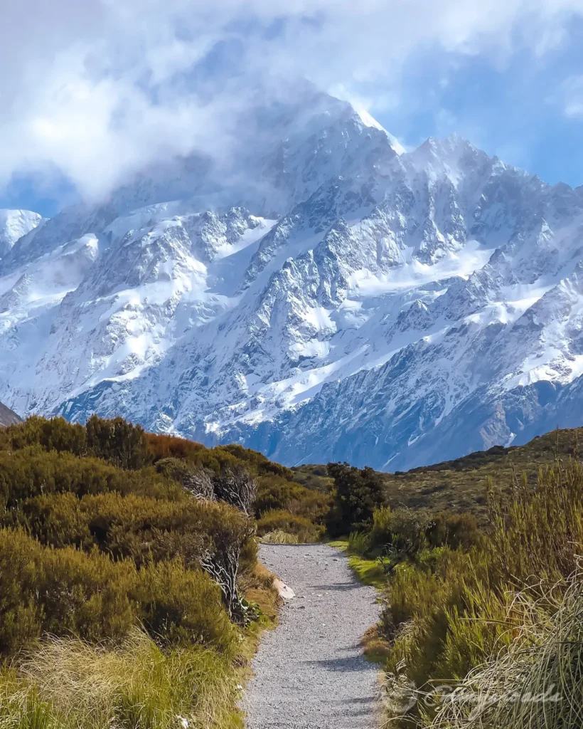Hooker valley hiking New Zealand