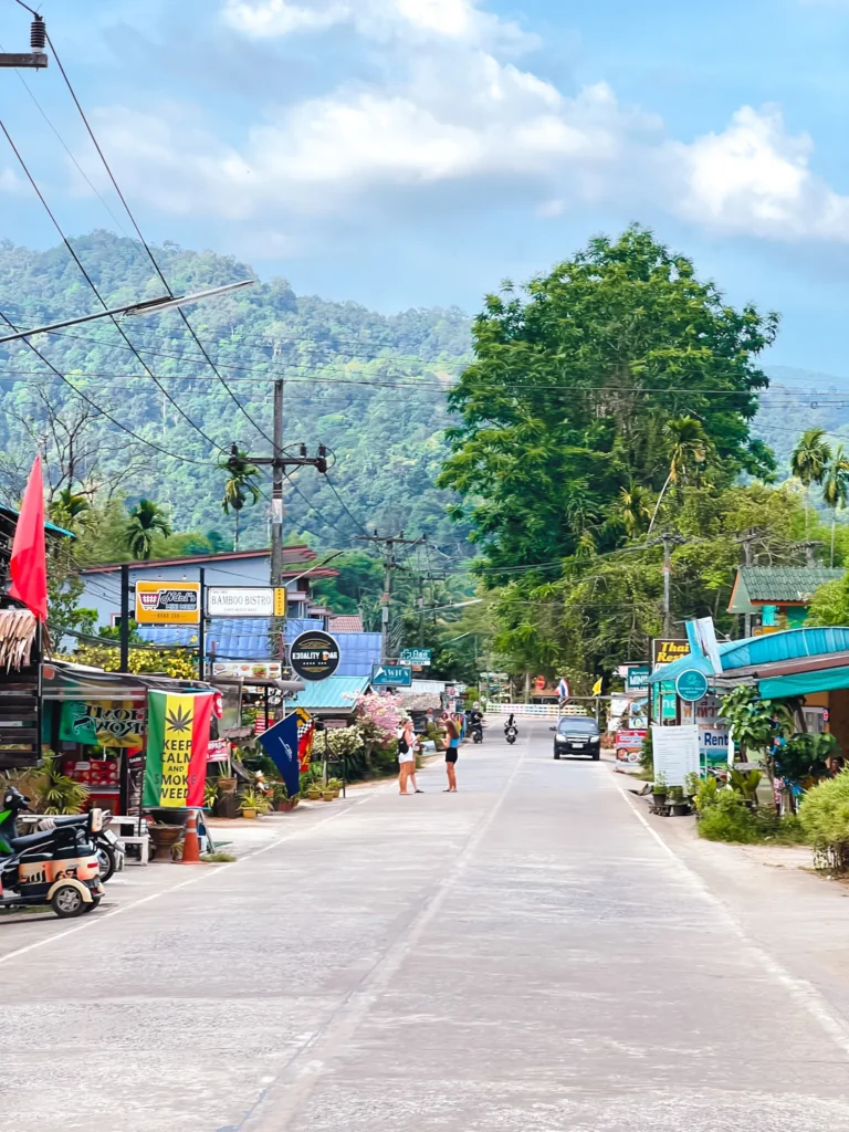 Khao Sok town