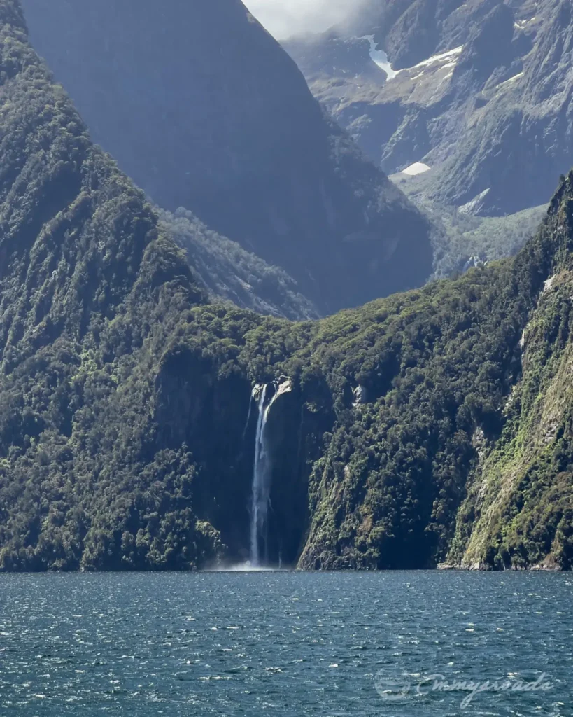 Milford sound New Zealand boat tour