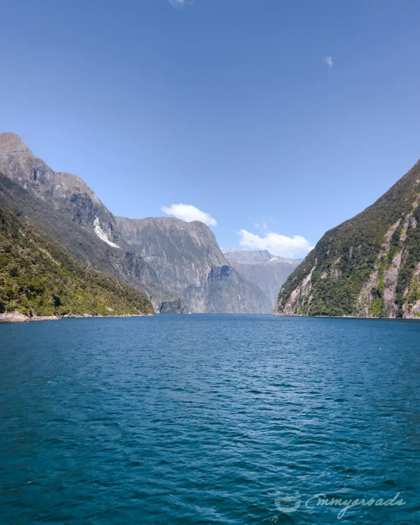 Milford sound New Zealand boat tour