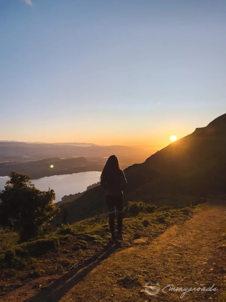 ROY’S PEAK hiking New Zealand sunrise