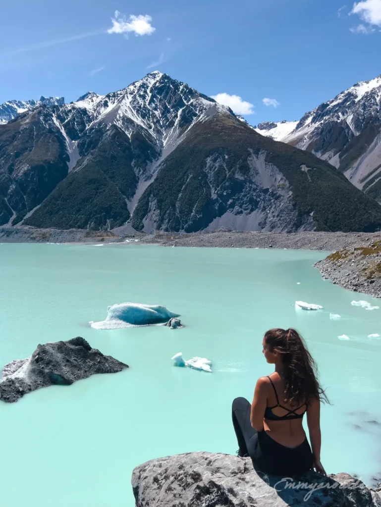 TASMAN GLACIER LAKE WALK hiking New Zealand